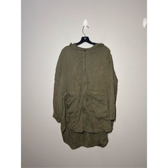 BDG Hooded Jacket size medium C26-34 - Picture 1 of 3